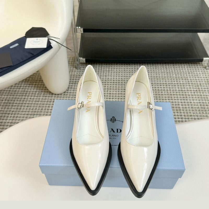 Pra*a high heels